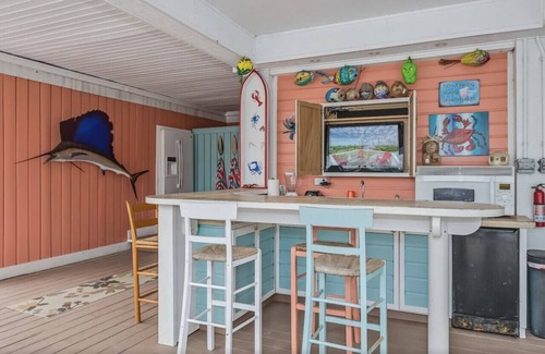 Captiva House | Discover Rum Cove: Oceanfront Retreat with Pool & More