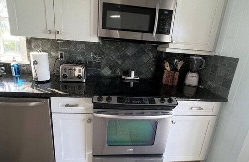 Captiva House | Discover Rum Cove: Oceanfront Retreat with Pool & More