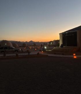 Wadi Rum Bed & Breakfast | Explore Wadi Rum Nature Camp: Pet-Friendly & Family Fun