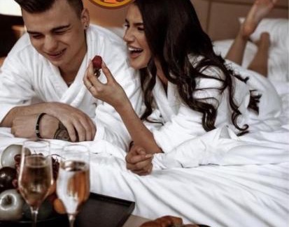 Wadi Rum Hotel | RUM ROZA BUBBLES lUXURY CAMP