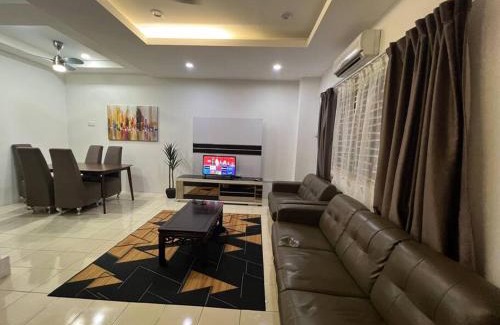 Geching Hilir House | Inviting Rumah Murni: Family-Friendly Stay Near KLIA