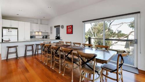 Smiths Beach House | Beachfront Retreat: Rumah Pantai - Child Friendly & Rated 10/10