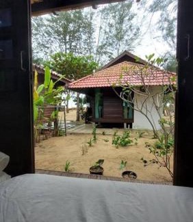 Kampung Ru Muda Ski Chalet | Oceanfront Escape at Rumah Seraya, Marang - 4 Star Retreat