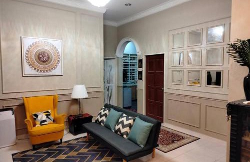 Bukit Payong House | Elegant Stay at Rumah Tamu Firdaus - 4-Star Retreat