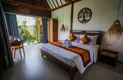 Mambal Villa | Rumah Tengah Sawah