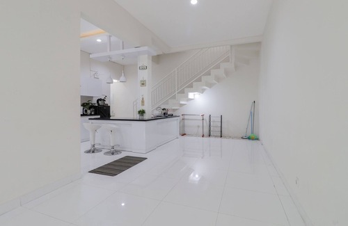 Depok Villa | Inviting Rumah Teteh - Seturan with Breakfast & Family Amenities