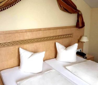 Rum Hotel | Rumer Hof: Pet-Friendly 4-Star Retreat with Spa & Dining