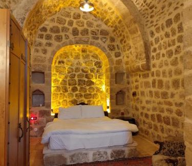 Artuklu Hotel | Enjoy Breakfast at Rumet Paşa Konağı - Family Friendly Stay