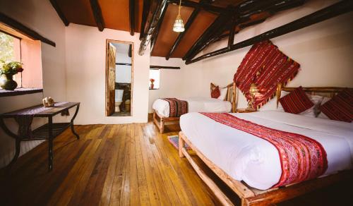 Pisac House | Budget-Friendly Rumi Lodge Pisac: Pet Friendly & Family Welcome