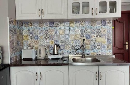 Trakata Apartment | Rumi Place: Family-Friendly Retreat with Pool & Pets Welcome