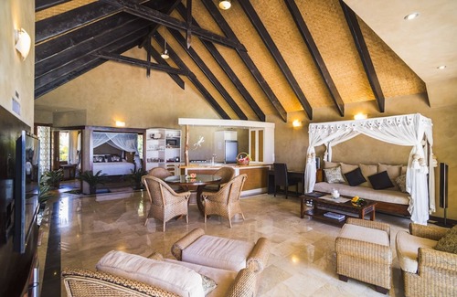 Muri Hotel | Exquisite Rumours Villas & Spa with Ocean Views and Pool