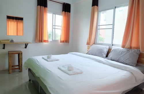 Chiang Rai Hotel | Child-Friendly Rung Chiangrai Resort with Kitchen Access