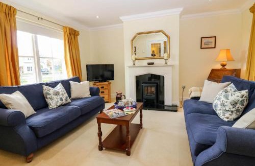 Duns House | Runglee