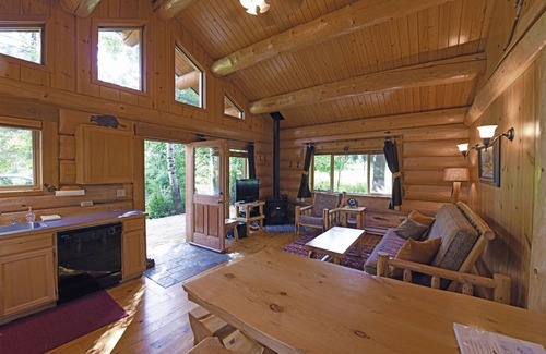 Winthrop Cabin | Cozy Running Wolf Cabin with Pool, Hot Tub & Ski Access