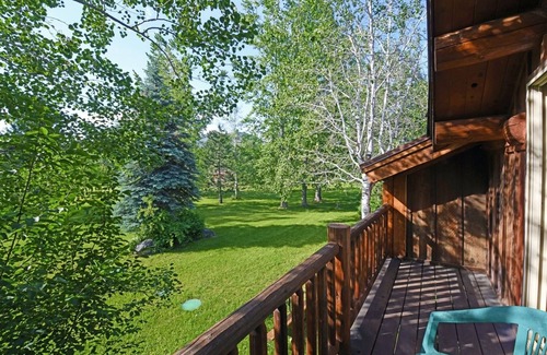 Winthrop Apartment | Experience Running Wolf Studio: Pool, Hot Tub & Trail Access