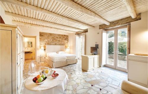 San Marco di Castellabate House | Discover Rupe Alta: Family-Friendly Retreat with Pool
