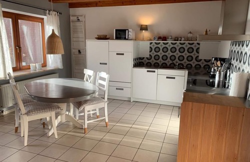 Tating Apartment | Secluded Retreat with Oceanfront Views & Pool Access