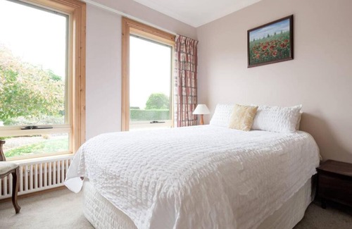 Relbia Apartment | Rural Apartment with Breathtaking Views - Family-Friendly Stay