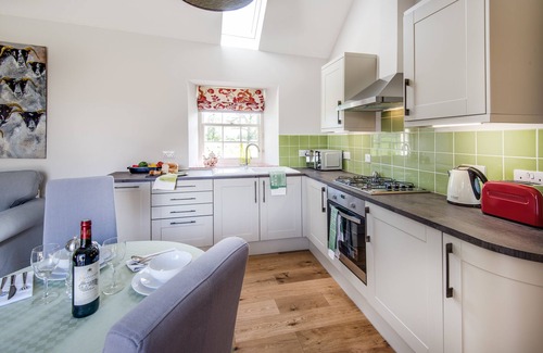 Kelso Cottage | Explore Rural Comfort: Pet-Friendly Cottage with Scenic Trails