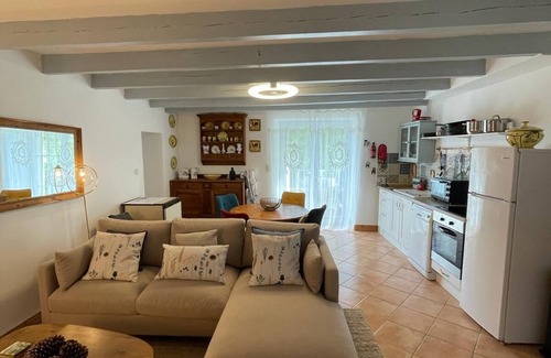 Chalais Cottage | Family-Friendly Cottage with Pool, Garden & Ping-Pong Table