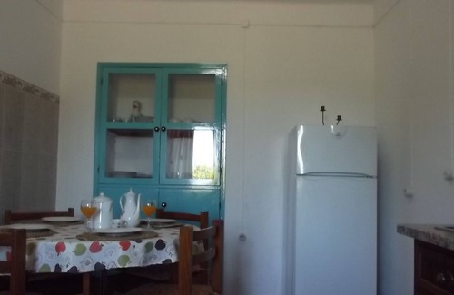 Silves Cottage | Idyllic Rural Farm Retreat in Central Algarve, Pet Friendly