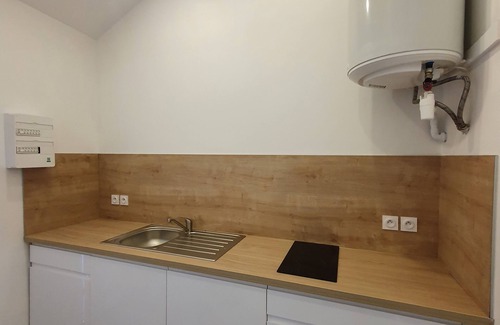 Lamarque Apartment | Idyllic Gite in the Heart of Médoc with Family Amenities