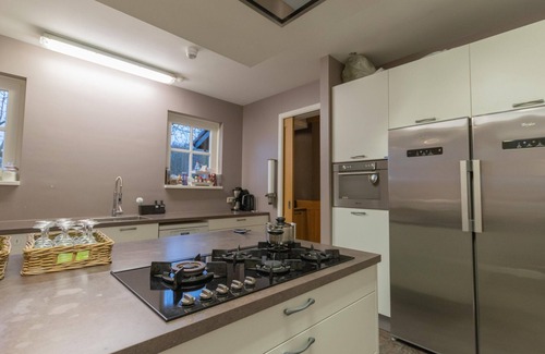 Uden House | Private Rural Retreat with Pool & Family Amenities