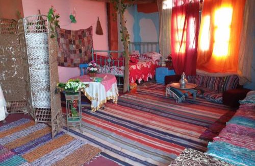 Tanta House | Enjoy a Cozy Stay at Rural Guest House with Breakfast