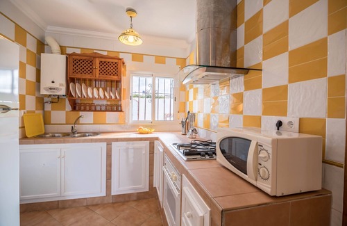 Conil de la Frontera House | Discover La Ermita: Pool, Terrace, Wi-Fi & Ocean Views