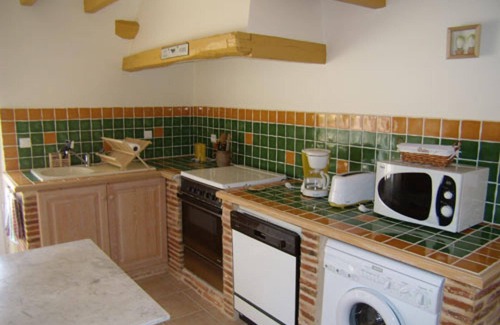Cazillac Cottage | Discover a Cozy Rural Retreat with Free Vegetable Garden