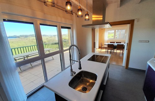 Marina de Cudeyo Cottage | Discover Tranquil Retreat at Rural House Bahía Pedreña