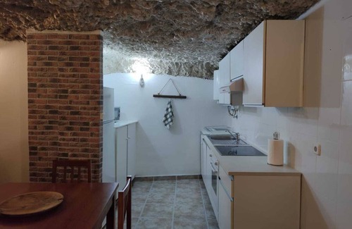 Alcala del Jucar Cottage | Escape to Rural House El Portón with Spa and Family Amenities