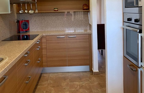 Deltebre Cottage | Rural house Enric with children's playground, swimming pool, barbecue, parking, pets allowed.