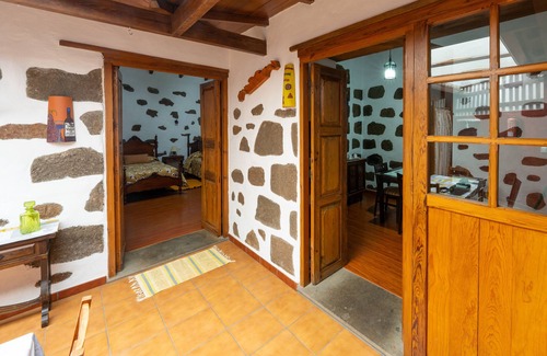 La Solana Cottage | Serene Retreat Surrounded by Nature and Family-Friendly Comfort