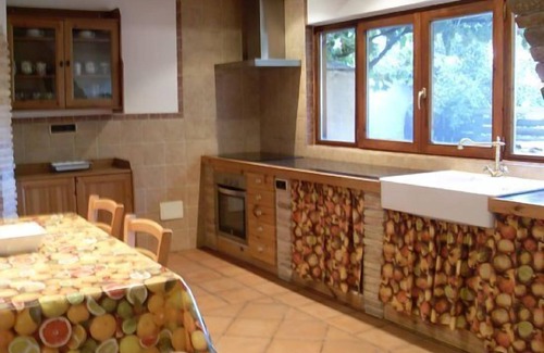 Romanzado Cottage | Rural House Ezkurraenea: Pet-Friendly Retreat for 5