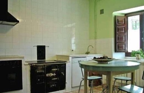 Molinos de Duero Cottage | Inviting El Último Carretero: Oceanfront Stay for 8 Guests