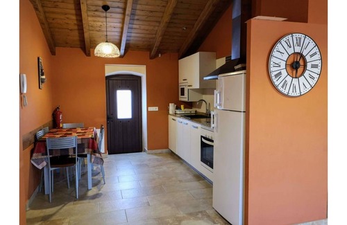 Cella House | Family-Friendly Rural Retreat in Teruel with Spa & Hot Tub