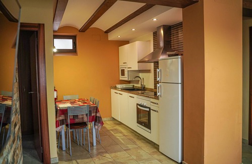 Cella House | Family-Friendly Rural Retreat in Teruel with Spa & Hot Tub