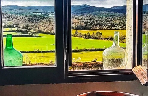 Benabarre House | Cozy Rural Retreat with Spa and Hot Tub Amenities