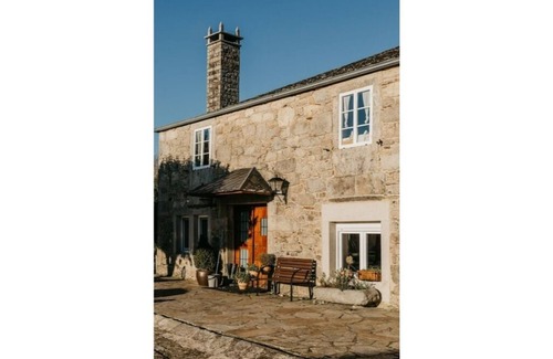 Friol Cottage | Escape to Casa do Cuco: Spa Retreat in Deep Galicia