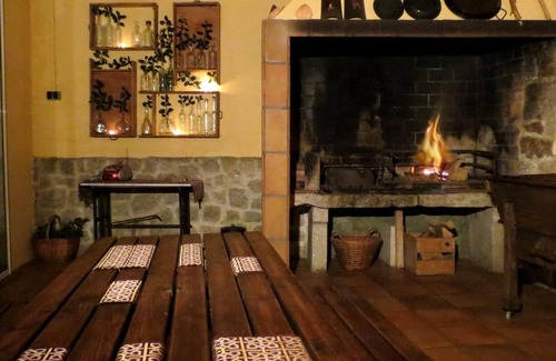 Santa Cristina de Cobres House | Idyllic Rural House in Pontevedra with Pool & Garden