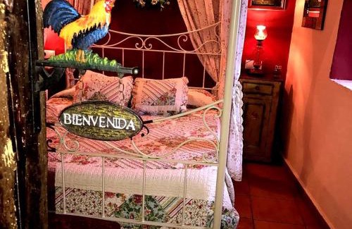 Valeria House | Romantic Getaways at La Quinta de Maluro with Pool Access