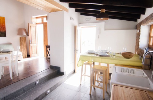 Los Gavilanes House | Relaxing Rural Retreat with Pool and Scenic Views