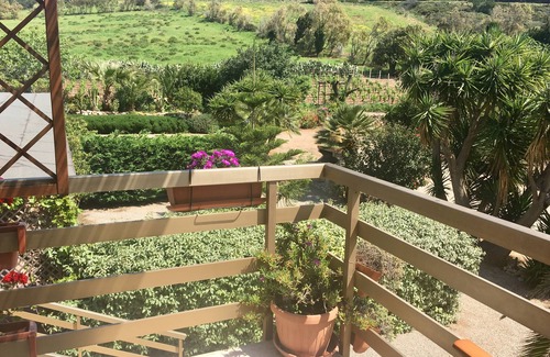 Alghero Cottage | Rural House with Terrace: Oceanfront Retreat Near Beaches
