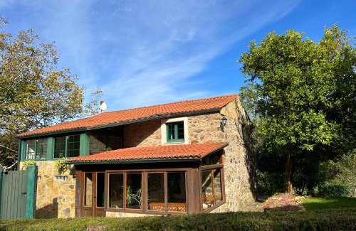 Callobre House | Discover Rural Lambre: Guest Rated 9/10 & Family-Friendly
