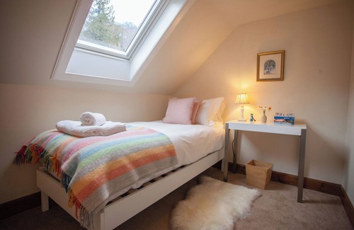 Killin Cottage | Picturesque Hotel with Breathtaking Mountain Views