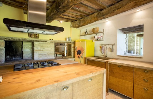 Genga Villa | Beautiful Villa in Rural Marche with Private Pool & Sea View