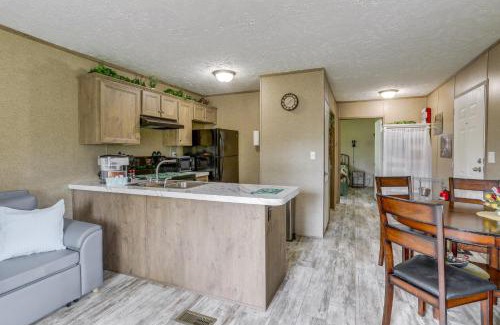 Boswell House | Scenic Mt Olive Cabin Rental with Beautiful River Views