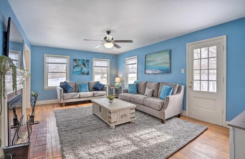 Minetto House | Rural Oswego Cottage on 50-Acre Orchard and Farm!