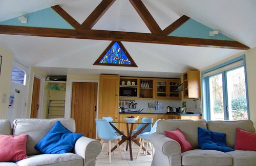 Langton Green Cottage | Scenic Rural Retreat with Spectacular Views Near London